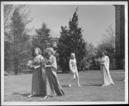 Wheaton College, Norton MA, May 5, 1945 Alumni Pageant Event Photo #4 - £15.53 GBP