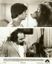 Tony DANZA kissing Orangutan Going APE Org PHOTO D456 - £7.89 GBP