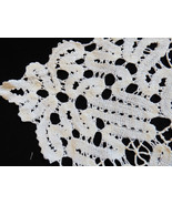 VTG Handmade White Crochet Lace Table Doily Lace Center Mat Dresser  Dec... - £15.53 GBP