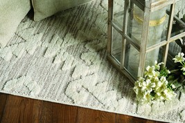 8' Beige and Ivory Geometric Runner Rug - $212.25 CAD