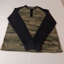 Black Jack Men&#39;s T-Shirt Black &amp; Green Camo Henley Raglan Long Sleeve Te... - $14.84