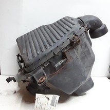 2002 - 2005 Dodge Neon air cleaner box without Turbo OEM - $98.99