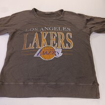 NBA Vintage Inspired Los Angeles Lakers Womens Green Graphic Sweatshirt Chest 46 image 9