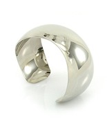 Mary Grace Design MGD 30mm Curved Polished Cuff Bracelet Silver Tone Bra... - $404.11 MXN