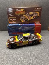 Dale Jarrett #88 UPS Race the Truck 2001 Taurus 1:24 Action - $739.61 MXN