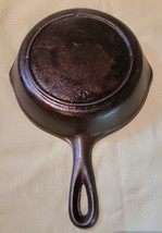 Vintage Cast Iron Skillet Size #3 5D Unmarked Lodge 3 Notch skillet Cleaned/seas - £19.78 GBP