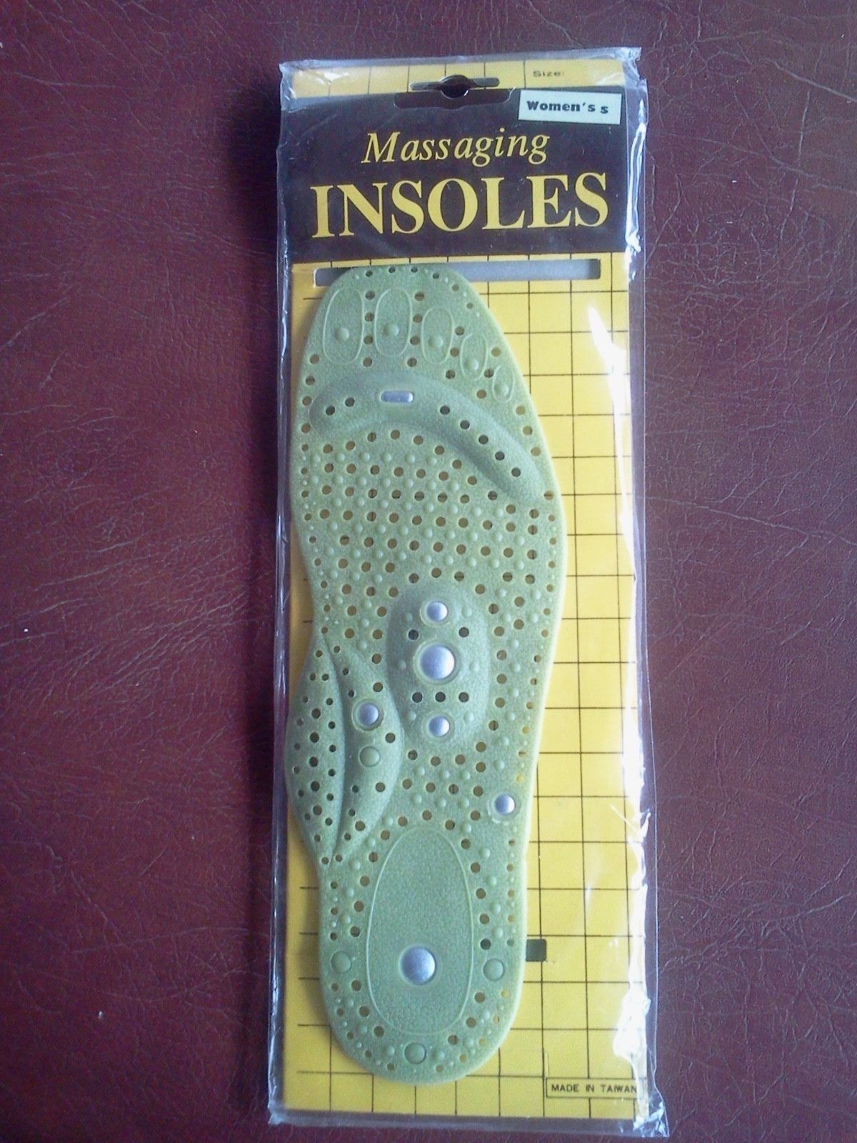   Massaging Insoles Women&#39;s Size small - $8.42