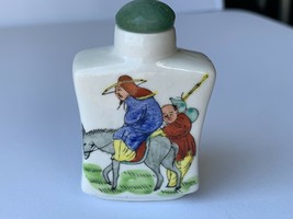 Vintage famille rose traveler hand painted snuff bottle - £29.67 GBP