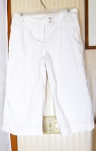 New York &amp; Co. Women&#39;s Capri Pants Size 6 White Denim - 100% Cotton - $14.01