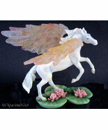 Pegasus Winged Horse Faerie Glen Nitishine Munro Giftware FG6803 - $529.09 MXN
