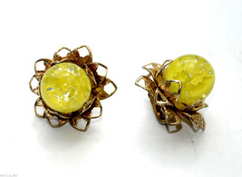 vintage clip earrings yellow lucite cab cabochon flower floral - £6.29 GBP