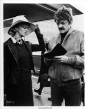 The Girl From Petrovka original 8x10 photo Hal Holbrook Goldie Hawn with snipe - £19.69 GBP