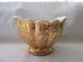 Weeping gold vase, Made in USA, 24 kt gold (on bottom) 4&quot; high by 6&quot; wid... - £23.53 GBP