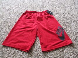 BNWT Nike SB Dri-Fit stay cool athletic shorts, boys, size XL(13-15Y), red - £14.75 GBP