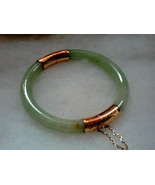 Vintage 14K Yellow Gold Engraved Floral Pale Green Jade Hinged Bangle Br... - £1,125.72 GBP