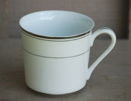 Old Vintage Coventry 3&quot; Flat Cup Simplicity Pattern w Platinum Trim 654 Japan - £7.11 GBP