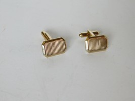 Pair of gold tone line design cuff links - £5.04 GBP