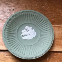 Vintage Small Wedgewood Made in England Marked Green w White Chariot Plate Trink - $11.29