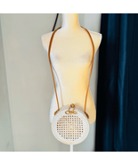 ANTHROPOLOGIE Rattan Circle Crossbody Bag, White/Cream/Brown, Classic Chic - $1,250.13 MXN