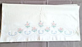 1 Standard Pillowcase with Embroidered Flowers and Cut Work Vintage - £7.94 GBP