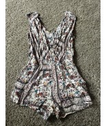 Heartloom Womens Floral Deep V Neck Romper Size Small Lined Pockets Relaxed - $12.19