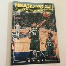 2018-19 NBA Hoops Milwaukee Bucks Giannis Antetokounmpo Lights Camera Ac... - $83.71 MXN