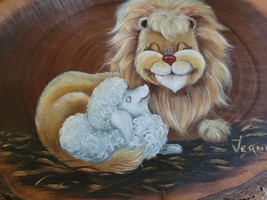 Handpainted Lion And Lamb On Live Edge Walnut Wood Signed - £18.73 GBP