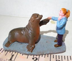 Performing Walrus Handshake Blonde Girl Lemax Christmas Village - £17.73 GBP