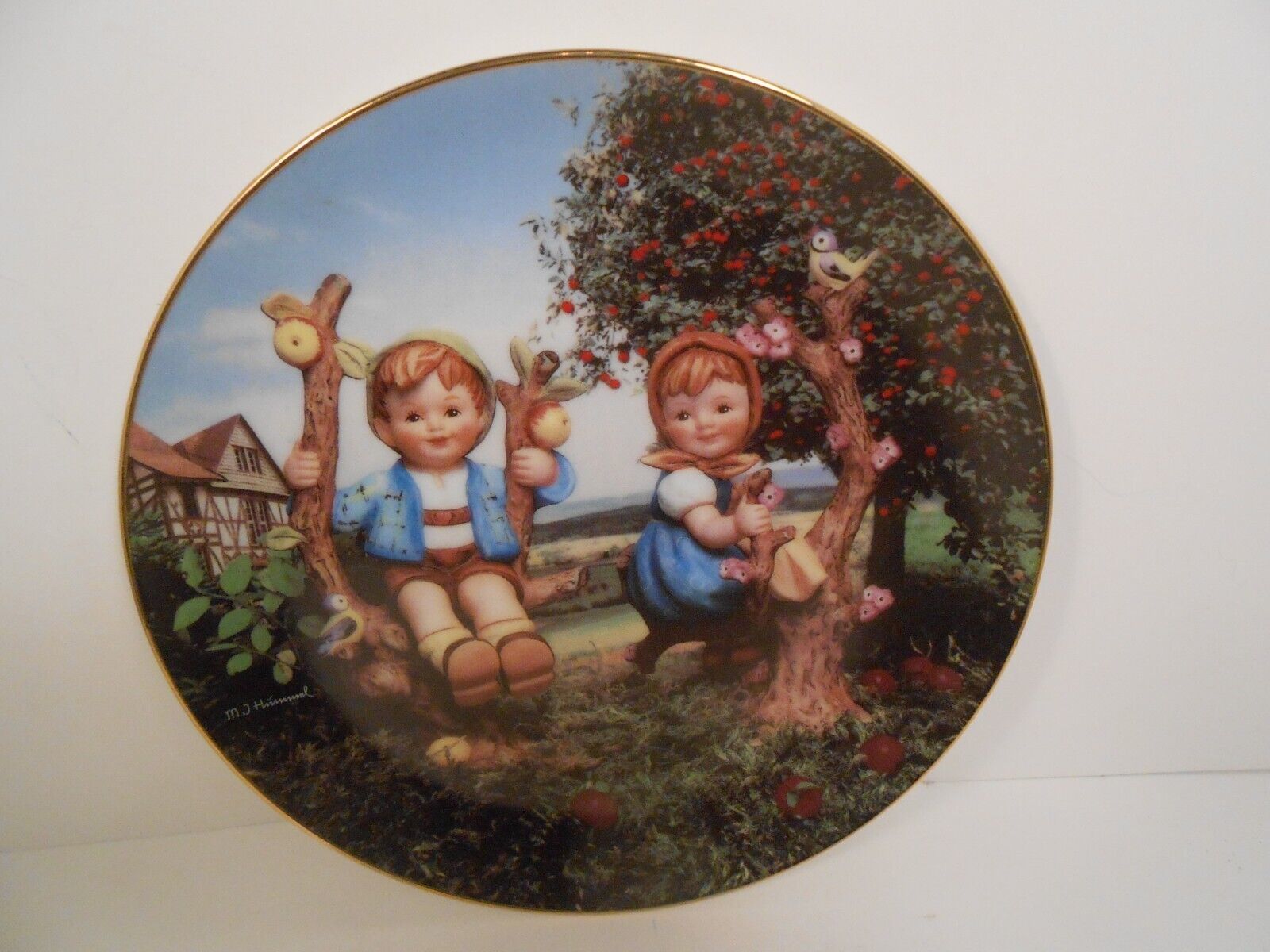 Danbury Mint MJ Hummel Apple Tree Boy & Girl Little Companions T3045 - $9.50