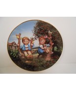 Danbury Mint MJ Hummel Apple Tree Boy &amp; Girl Little Companions T3045 - €8,25 EUR