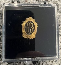 Rare DISNEY Pin DisneyLand Restaurant Club 33 Members Lapel Gold Logo - £66.48 GBP