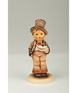 *Goebel Hummel Figurine  &quot;STREET SINGER&quot; Hum 131 - $27.20