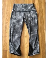 Lululemon Essential Rhythm Crop *Fullux SZ 8 DFWB/BLK Full-On Luxtreme - $938.06 MXN