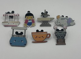 Disney Kingdom Of Cute Mystery Box Collection 7 Pin Set - $1,220.11 MXN