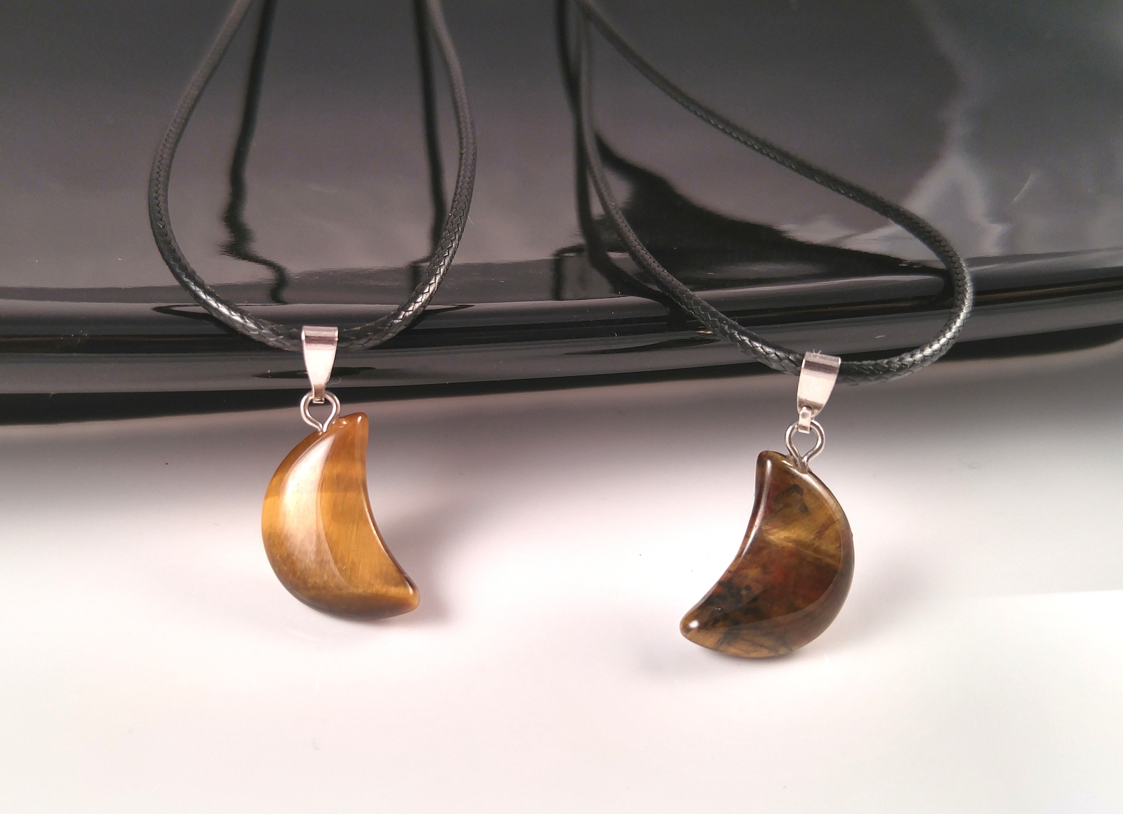 Tiger Eye Natural Stone Moon Pendant Necklace