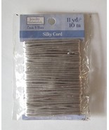 Jewelry Fundamentals Silky Cord 11yd (10.0m) Silver - €5,98 EUR