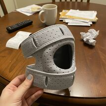 Elite Knee Brace with Side Stabilizers &amp; Patella Gel Pad, Adjustable Ope... - $348.77 MXN