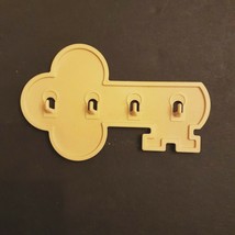 Tupperware Key Holder Rack Tan Plastic Home Organizer Unused Stick On Wall Mount - £3.88 GBP