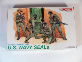 DRAGON MODELS 1:35 SCALE ELITE FORCE U.S. NAVY SEALS MODEL FIGURES - $13.49