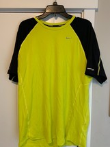Men&#39;s Nike Dri Fit Running t shirts LOT OF 2 SHIRTS XL New Black/ Lime green - £28.37 GBP