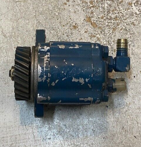 AHS Gear Pump IA256 AR-5/8-M14 | 28062003 | 26-Spline | 73716 - $94.99