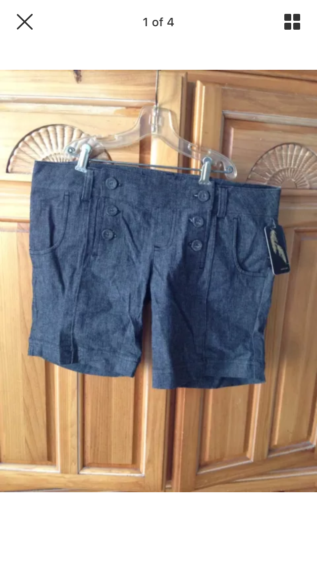  Women's Sailor type button shorts gray Shorts Size 7 By o'neill - $19.99