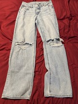 American Eagle Stovepipe Strigid Jeans Women’s Sz 2R Light Wash Distressed - $16.49