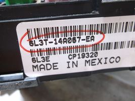 2006..06  FORD  F150 INTERIOR PASSENGER KICK PANEL FUSE/RELAY BOX image 3