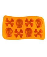 Gothic Novelty SKULL CROSSBONES ICE CUBE TRAY Gelatin Mold Pirate Birthd... - $6.79 CAD