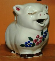 Smiley Pig Pitcher Shawnee USA 7.75&quot; Mid-century Red Flower c 1940 1950 Vintage - £28.32 GBP