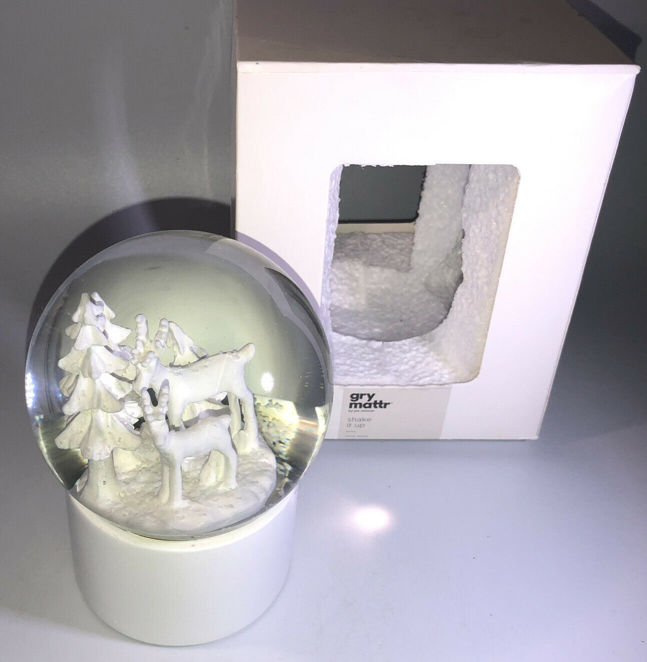 Gry Mattr By Joe Mimran Christmas Ornament/Globe Shake It Up-BRAND NEW-SHIP24HRS Item image 2