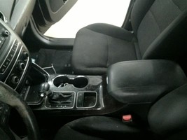 Console Front Floor Leather Armrest Fits 14-15 SORENTO 103942005 - $2,362.14 MXN