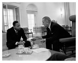President Lyndon B. Johnson Meeting Martin Luther King Jr. Mlk 8X10 B&amp;W Photo - £6.68 GBP