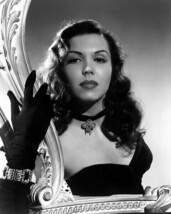 Ann Miller 1940&#39;s glamour portrait in low cut black dress &amp; gloves 5x7 p... - $149.98 MXN